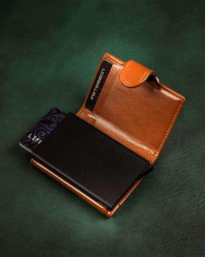 Mały portfel na karty i systemem RFID Protect - Peterson