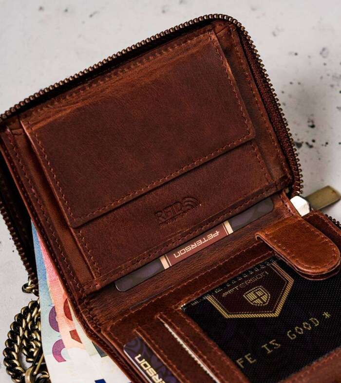Skórzany portfel męski na zamek - Peterson