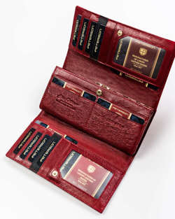 Elegancki portfel damski skórzany na karty z ochroną RFID — Peterson - Czerwony