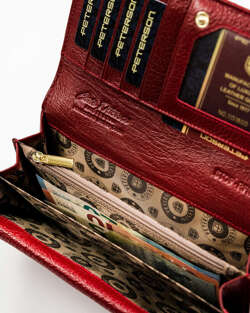 Skórzany portfel damski z wężowym wzorem - Peterson